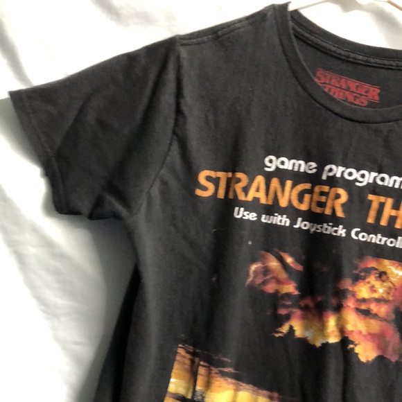Stranger Things Netflix, small short sleeve T-shirt, game program Hawkins Inc sm - Picture 2 of 9